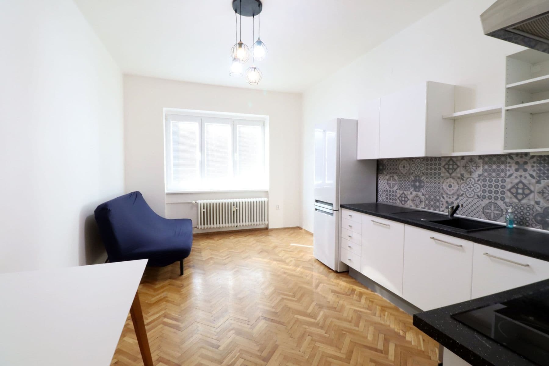 Prenájom bytu 3-izbový 56 m², Čimická, Praha, Praha Prenájom bytu 3-izbový 56 m², Čimická, Praha, Praha