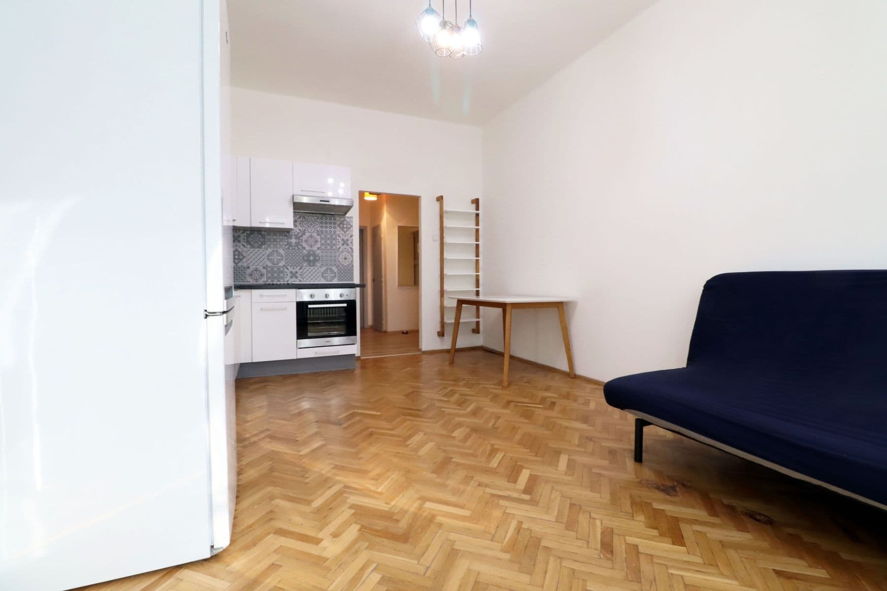 Prenájom bytu 3-izbový 56 m², Čimická, Praha, Praha Prenájom bytu 3-izbový 56 m², Čimická, Praha, Praha