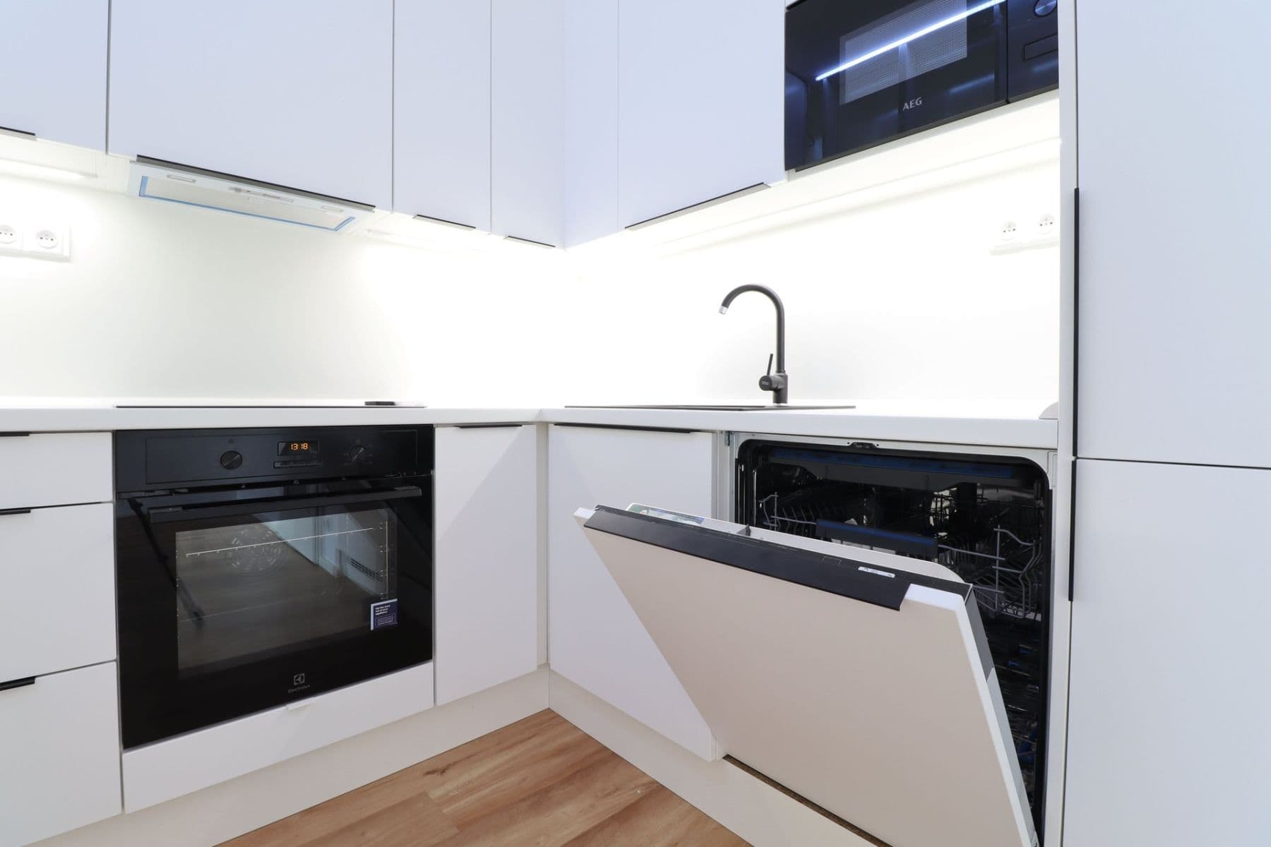 Prenájom bytu 1-izbový 47 m², Lihovarská, Praha, Praha Prenájom bytu 1-izbový 47 m², Lihovarská, Praha, Praha