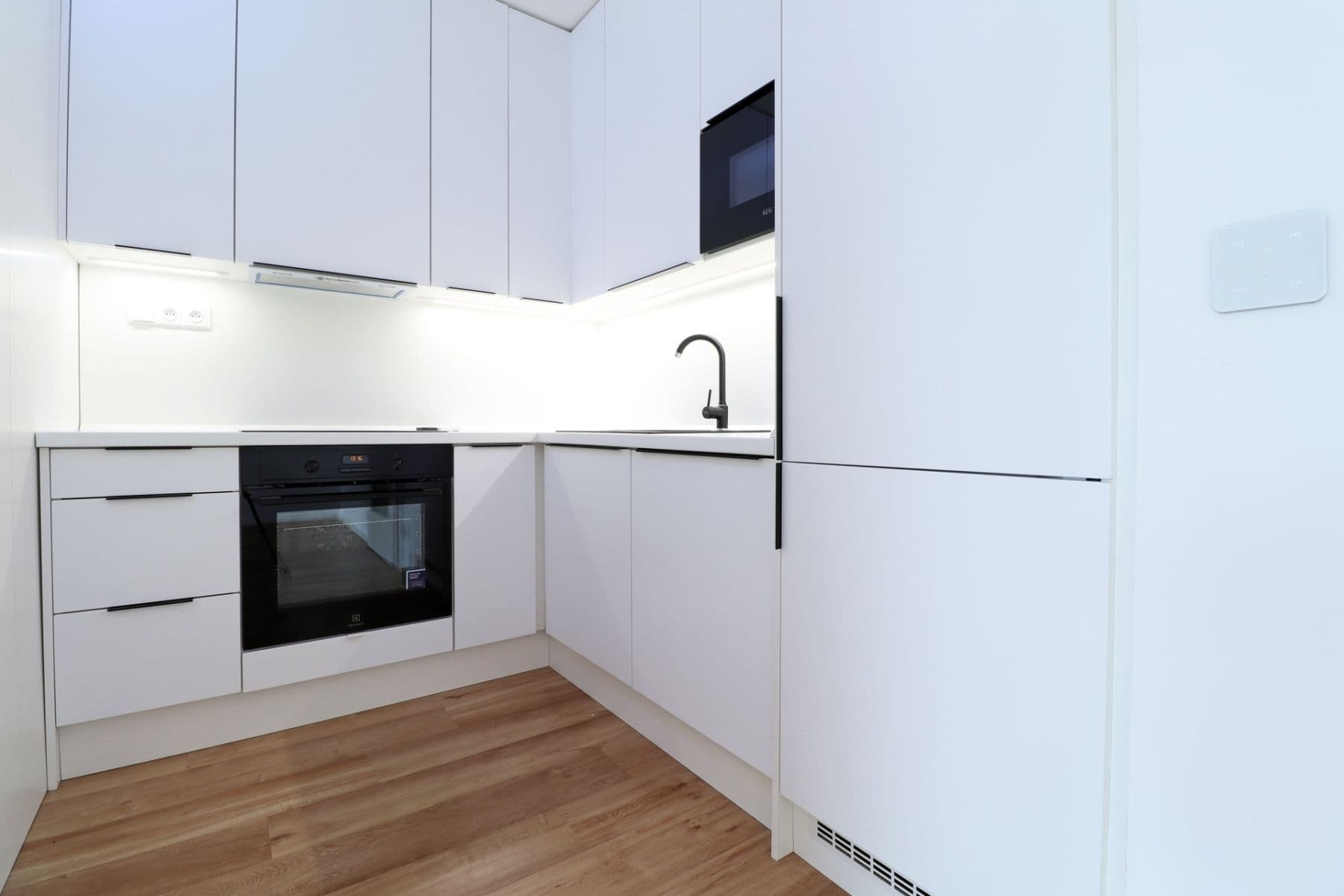 Prenájom bytu 1-izbový 47 m², Lihovarská, Praha, Praha Prenájom bytu 1-izbový 47 m², Lihovarská, Praha, Praha