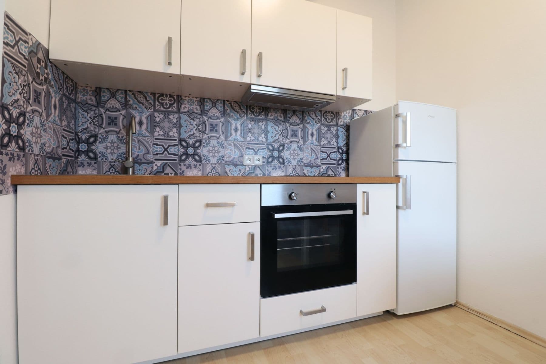 Prenájom bytu 1-izbový 34 m², Českomoravská, Praha, Praha Prenájom bytu 1-izbový 34 m², Českomoravská, Praha, Praha