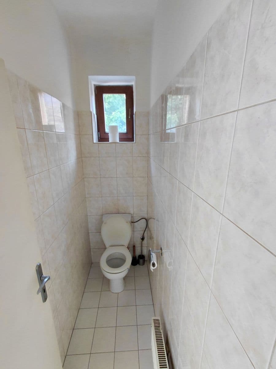 Prenájom bytu 2-izbový 40 m², Nová Čtvrť, Kněževes, Středočeský kraj Prenájom bytu 2-izbový 40 m², Nová Čtvrť, Kněževes, Středočeský kraj