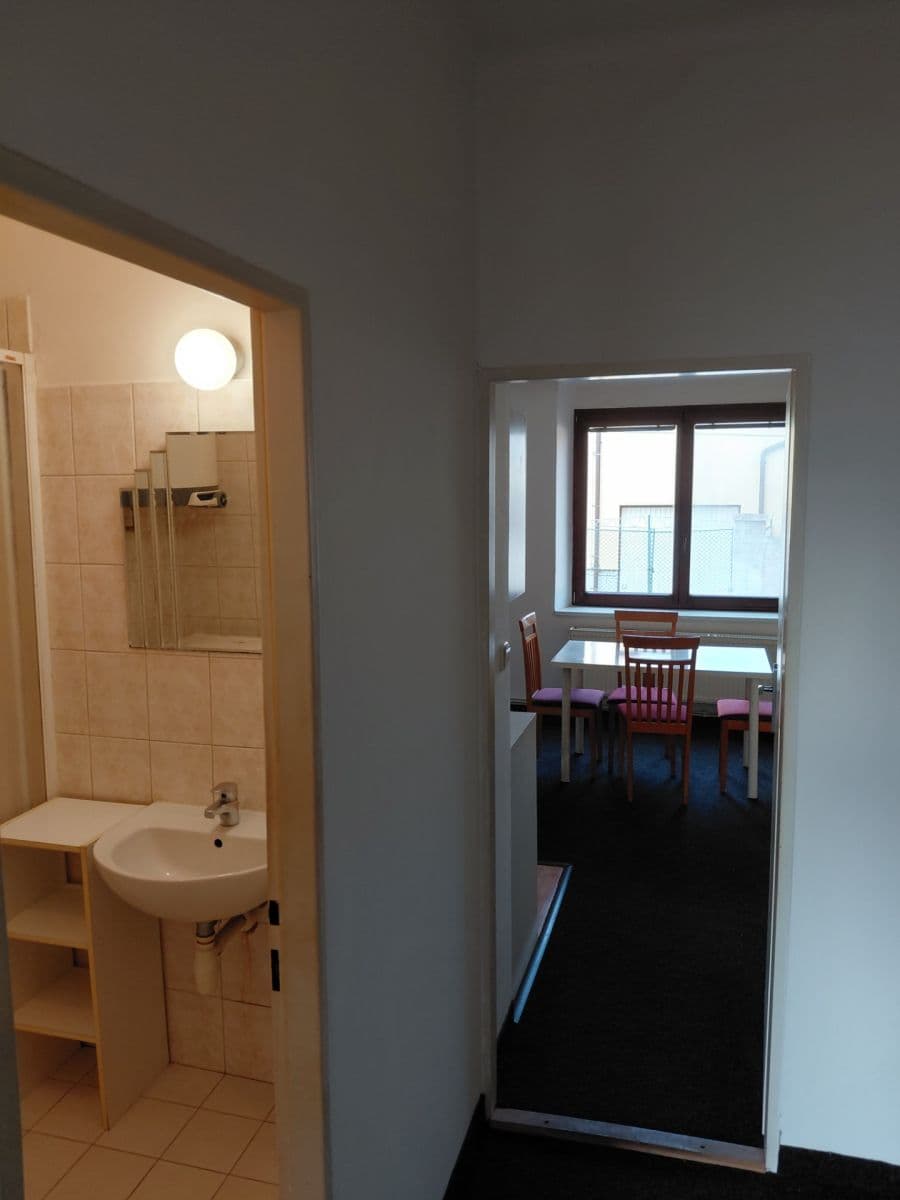 Prenájom bytu 2-izbový 40 m², Nová Čtvrť, Kněževes, Středočeský kraj Prenájom bytu 2-izbový 40 m², Nová Čtvrť, Kněževes, Středočeský kraj