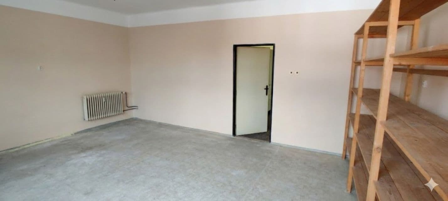 Prenájom kancelárie 32 m², Pod Hájem, Králův Dvůr, Středočeský kraj Prenájom kancelárie 32 m², Pod Hájem, Králův Dvůr, Středočeský kraj