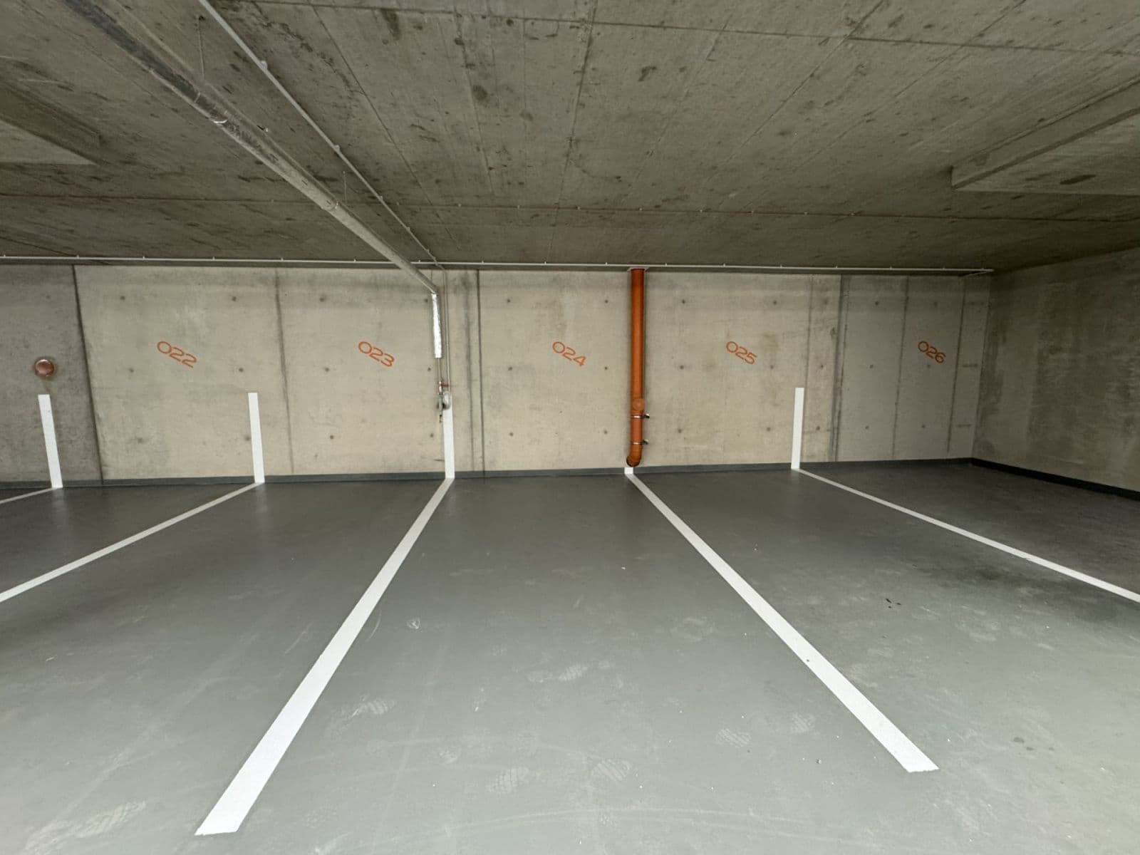 Prenájom bytu 2-izbový 110 m², U Komína, Praha, Praha Prenájom bytu 2-izbový 110 m², U Komína, Praha, Praha