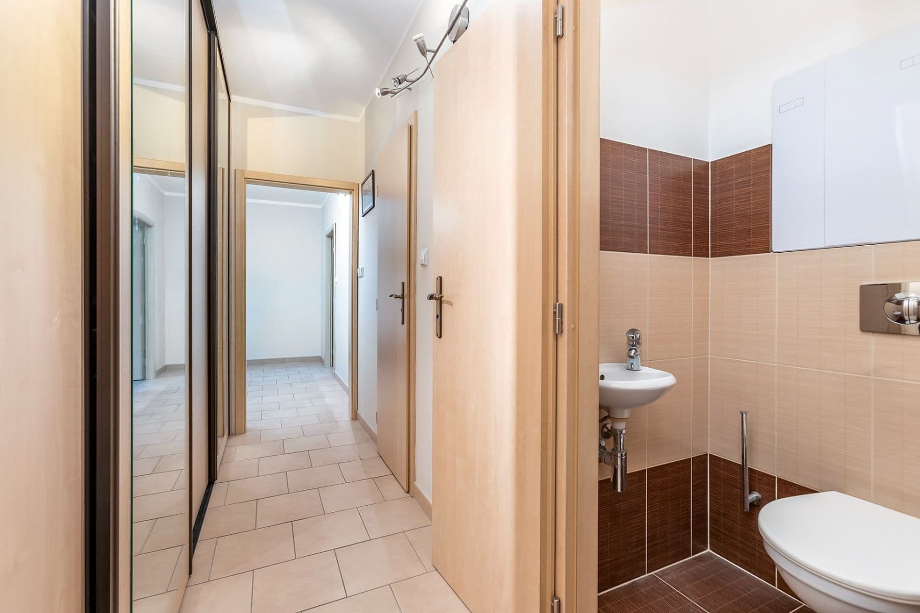 Predaj bytu 2-izbový 74 m², Luďka Matury, Pardubice, Pardubický kraj Predaj bytu 2-izbový 74 m², Luďka Matury, Pardubice, Pardubický kraj