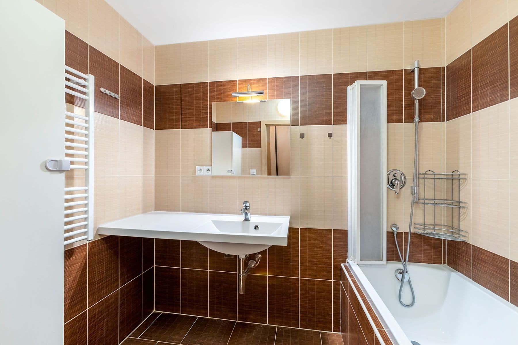 Predaj bytu 2-izbový 74 m², Luďka Matury, Pardubice, Pardubický kraj Predaj bytu 2-izbový 74 m², Luďka Matury, Pardubice, Pardubický kraj