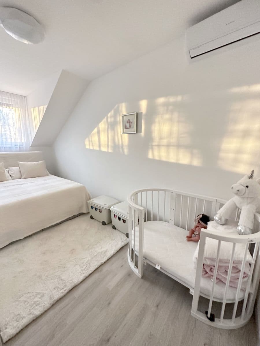 Predaj bytu 3-izbový 81 m², K Dobročovicům, Květnice, Středočeský kraj Predaj bytu 3-izbový 81 m², K Dobročovicům, Květnice, Středočeský kraj