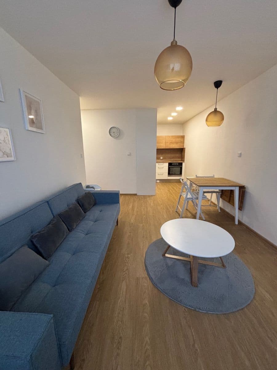 Prenájom bytu 2-izbový 47 m², Zvoncovitá, Praha, Praha Prenájom bytu 2-izbový 47 m², Zvoncovitá, Praha, Praha