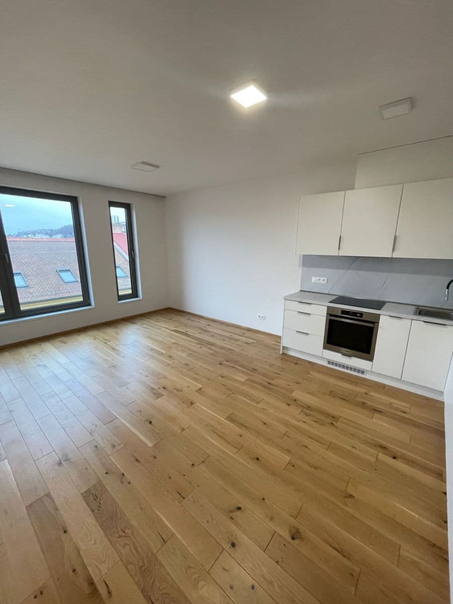Prenájom bytu 2-izbový 48 m², Na Valentince, Praha, Praha Prenájom bytu 2-izbový 48 m², Na Valentince, Praha, Praha