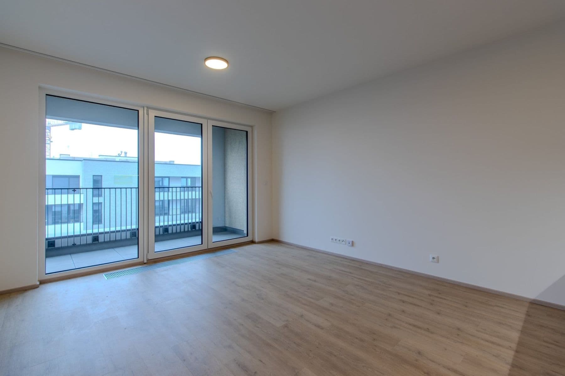 Prenájom bytu 1-izbový 33 m², Poděbradská, Praha, Praha Prenájom bytu 1-izbový 33 m², Poděbradská, Praha, Praha