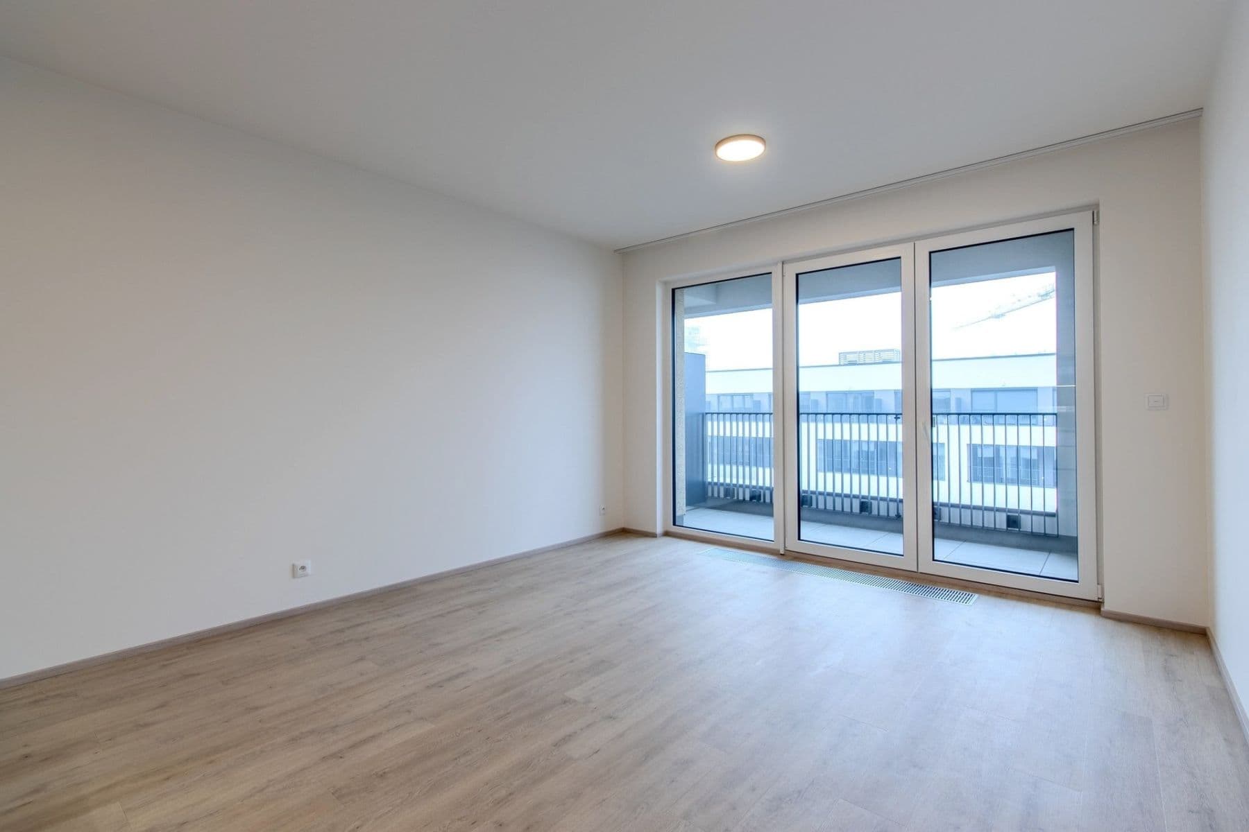 Prenájom bytu 1-izbový 33 m², Poděbradská, Praha, Praha Prenájom bytu 1-izbový 33 m², Poděbradská, Praha, Praha