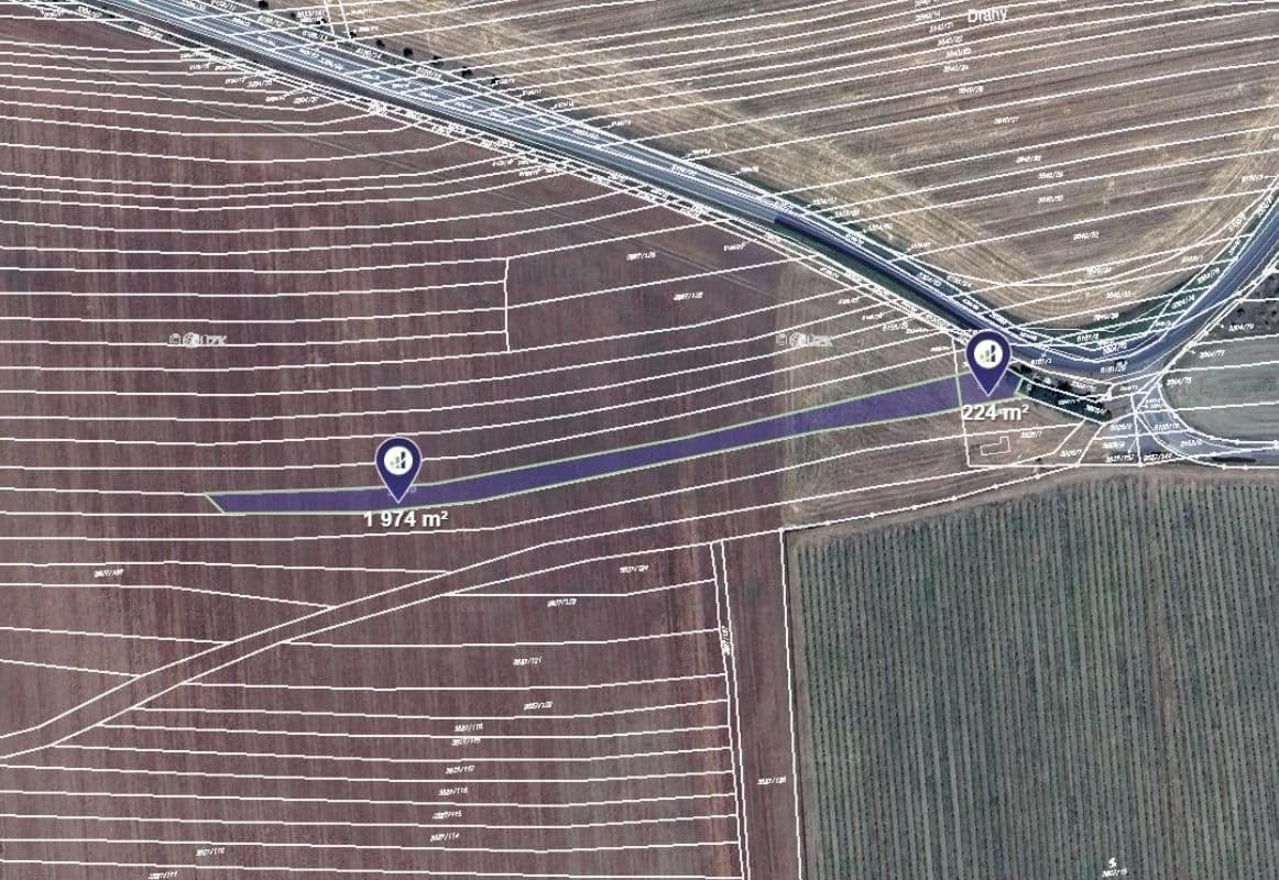 Predaj pozemku 2.198 m², Hluk, Zlínský kraj Predaj pozemku 2.198 m², Hluk, Zlínský kraj