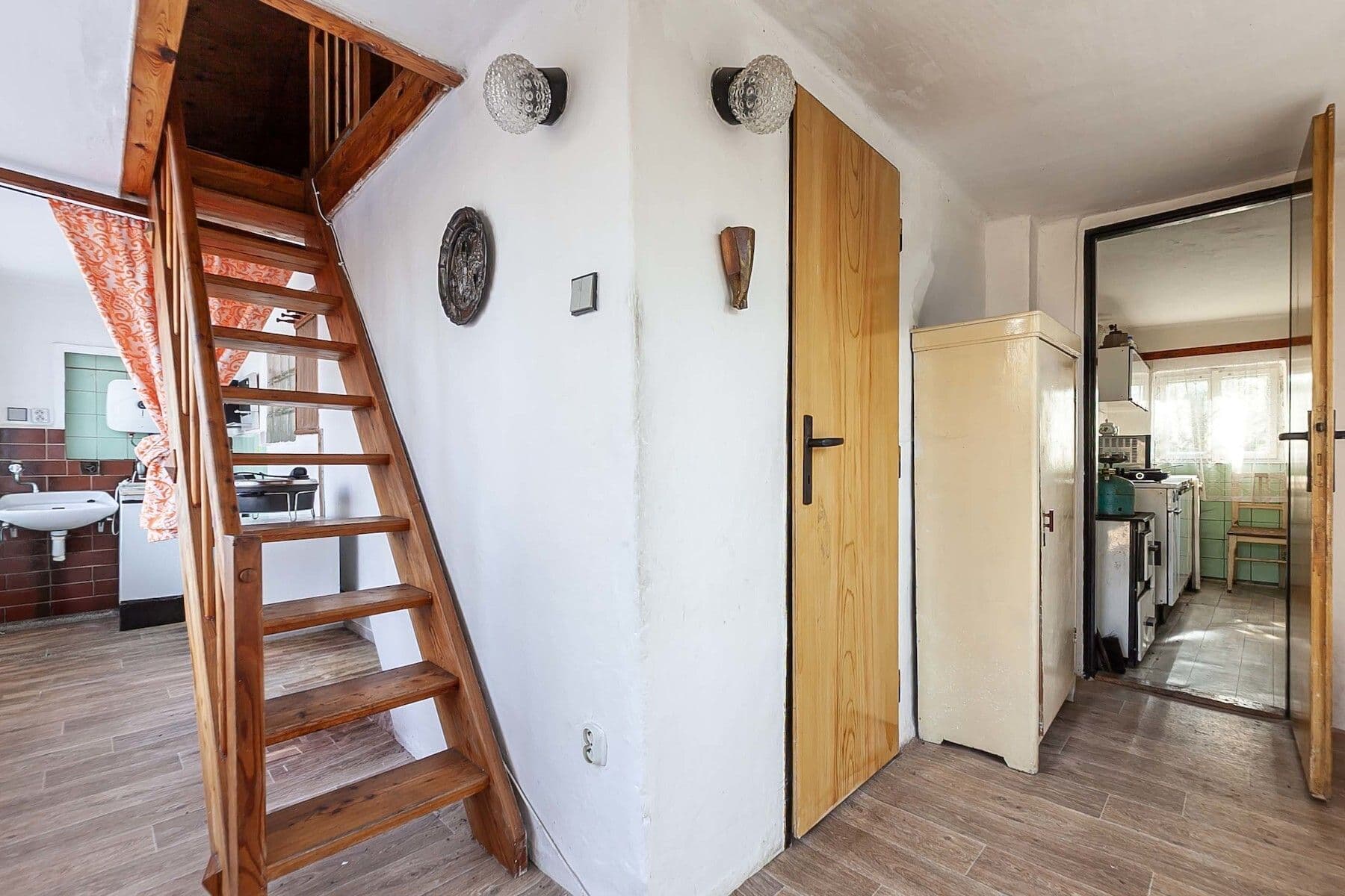 Predaj rekreačného objektu 100 m², pozemek 1.440 m², Malá Hraštice, Středočeský kraj Predaj rekreačného objektu 100 m², pozemek 1.440 m², Malá Hraštice, Středočeský kraj