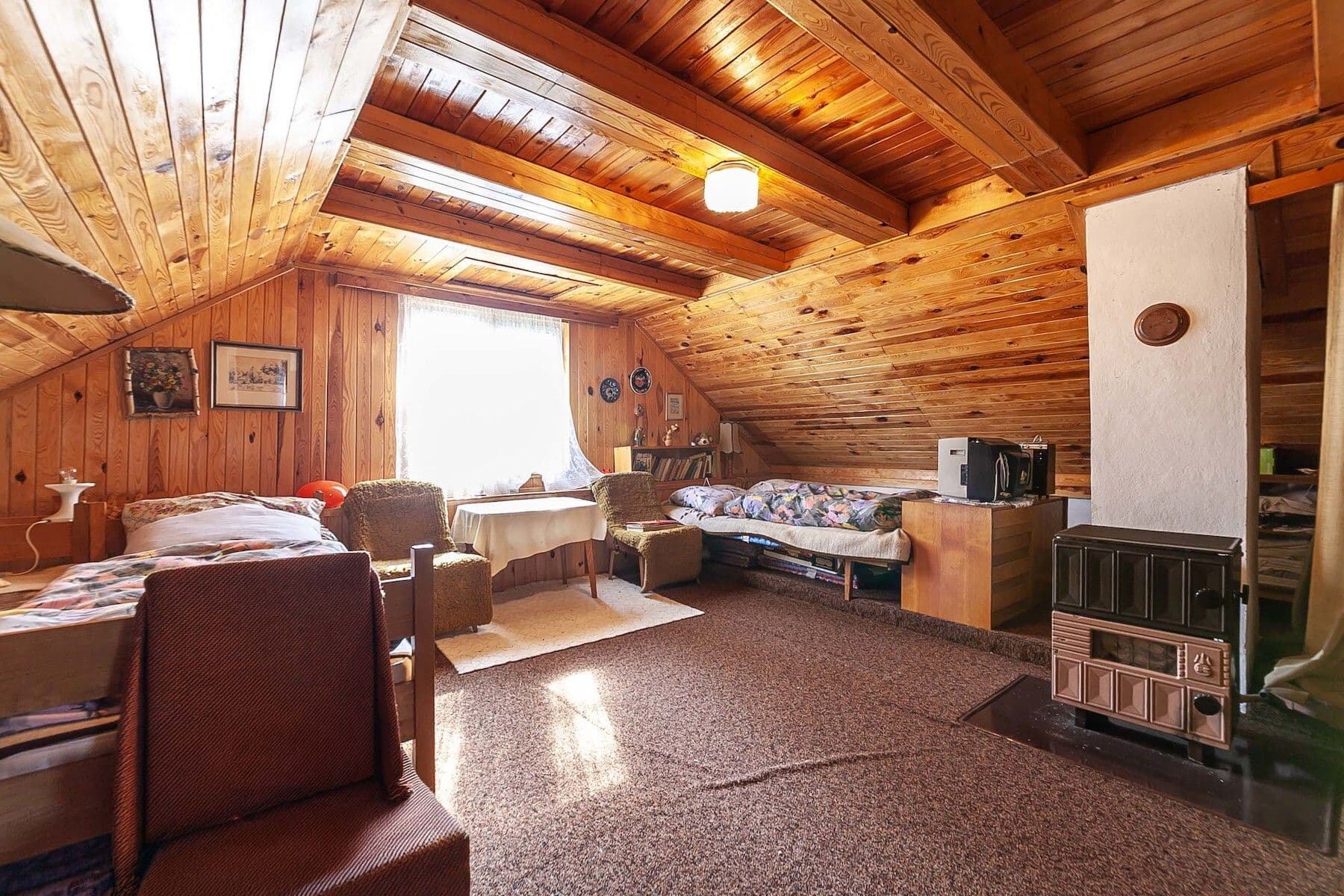 Predaj rekreačného objektu 100 m², pozemek 1.440 m², Malá Hraštice, Středočeský kraj Predaj rekreačného objektu 100 m², pozemek 1.440 m², Malá Hraštice, Středočeský kraj