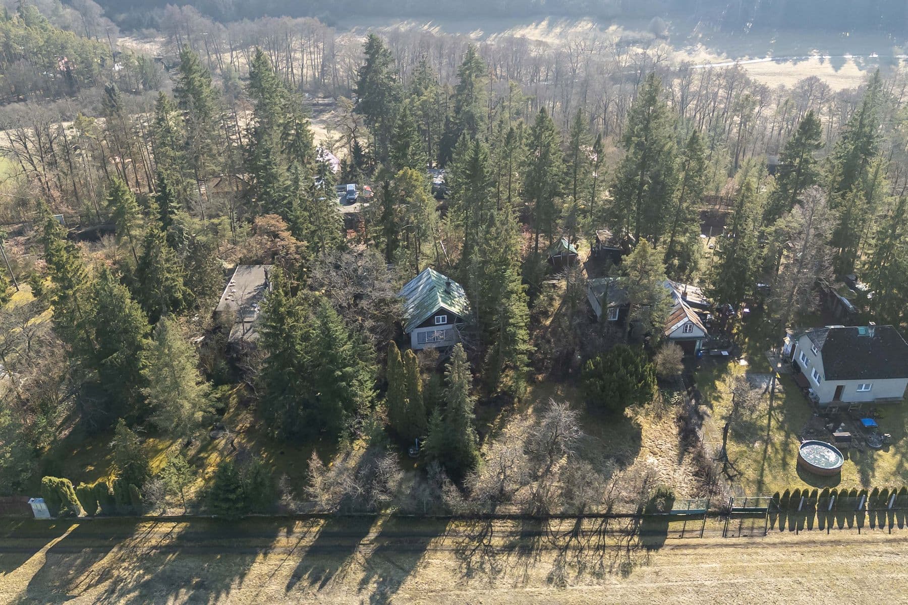 Predaj rekreačného objektu 100 m², pozemek 1.440 m², Malá Hraštice, Středočeský kraj Predaj rekreačného objektu 100 m², pozemek 1.440 m², Malá Hraštice, Středočeský kraj