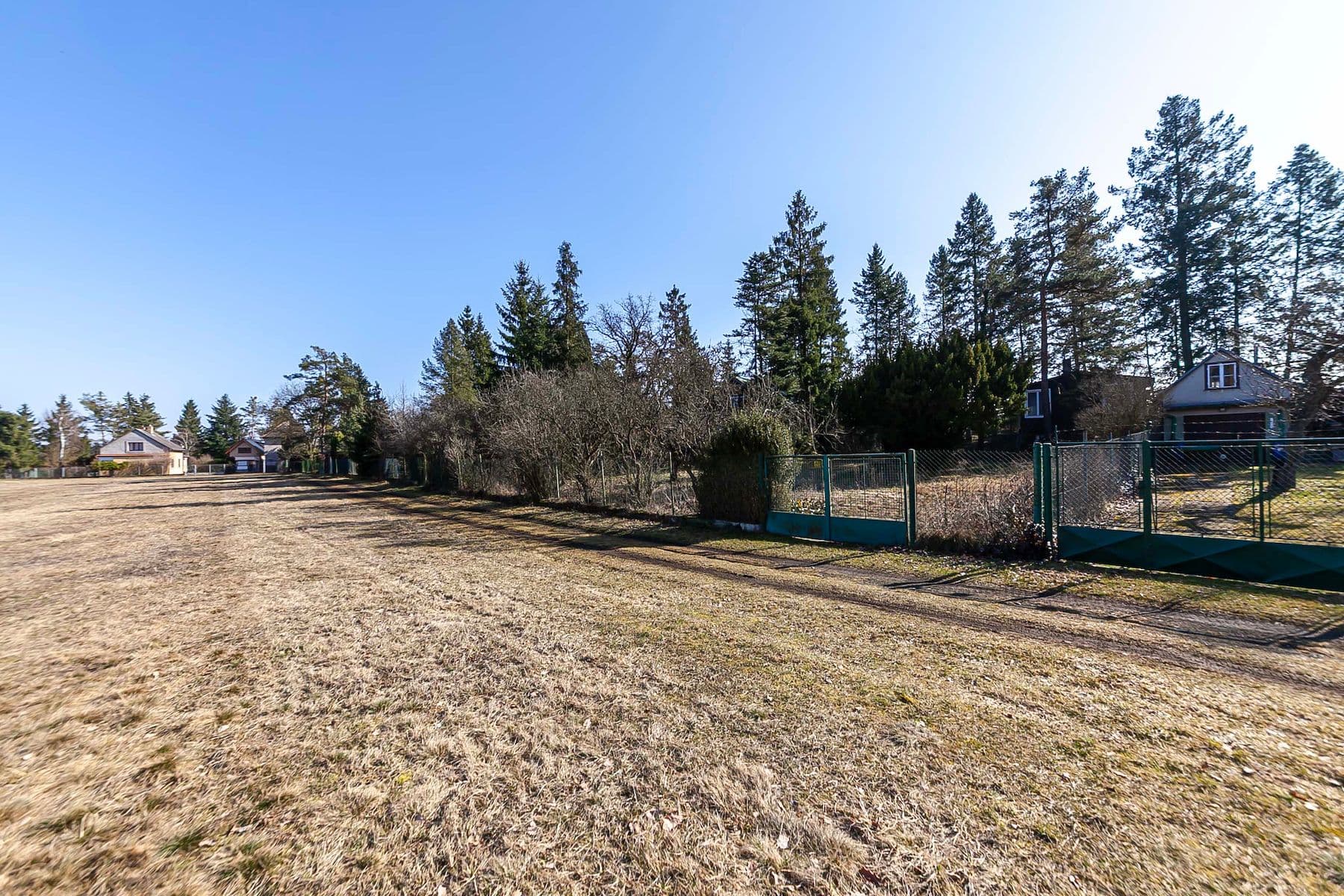 Predaj rekreačného objektu 100 m², pozemek 1.440 m², Malá Hraštice, Středočeský kraj Predaj rekreačného objektu 100 m², pozemek 1.440 m², Malá Hraštice, Středočeský kraj