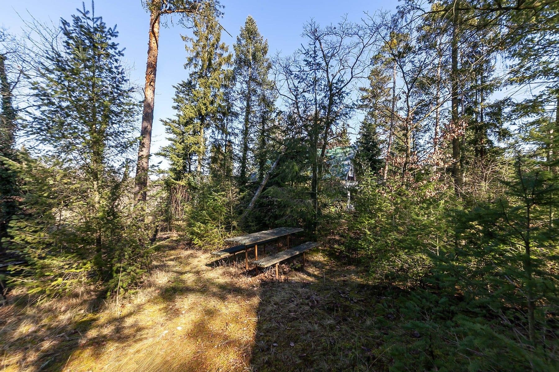 Predaj rekreačného objektu 100 m², pozemek 1.440 m², Malá Hraštice, Středočeský kraj Predaj rekreačného objektu 100 m², pozemek 1.440 m², Malá Hraštice, Středočeský kraj