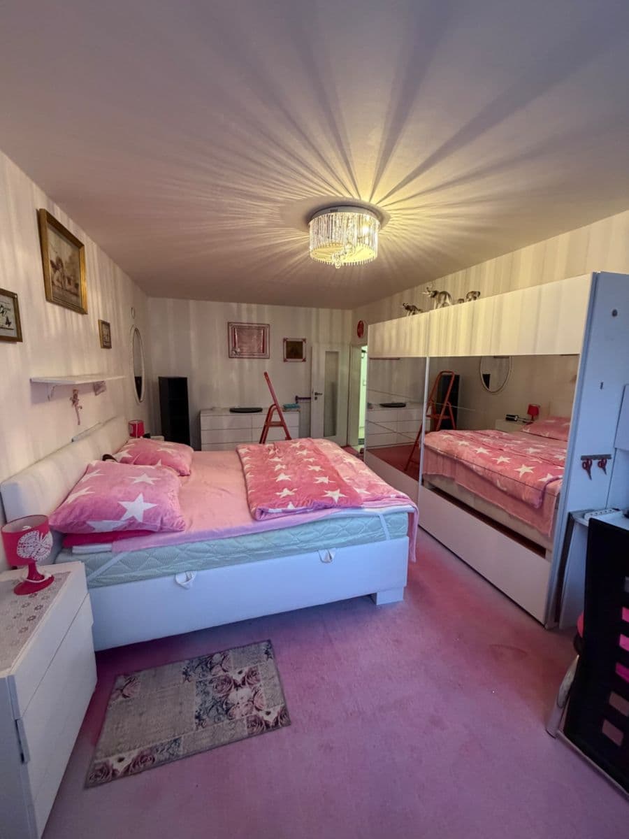 Prenájom bytu 2-izbový 60 m², Terezie Brzkové, Plzeň, Plzeňský kraj Prenájom bytu 2-izbový 60 m², Terezie Brzkové, Plzeň, Plzeňský kraj