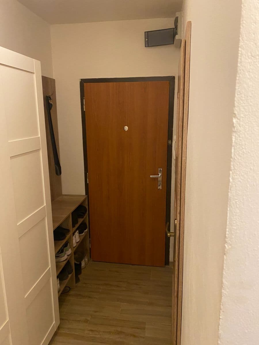 Prenájom bytu 2-izbový 46 m², Poznaňská, Praha, Praha Prenájom bytu 2-izbový 46 m², Poznaňská, Praha, Praha