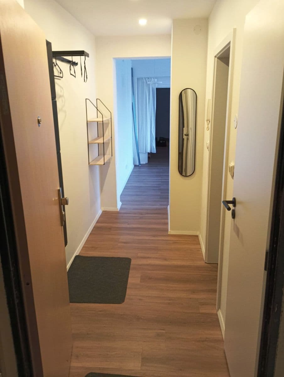 Prenájom bytu 3-izbový 58 m², sídl. Hůrka, Kralupy nad Vltavou, Středočeský kraj Prenájom bytu 3-izbový 58 m², sídl. Hůrka, Kralupy nad Vltavou, Středočeský kraj