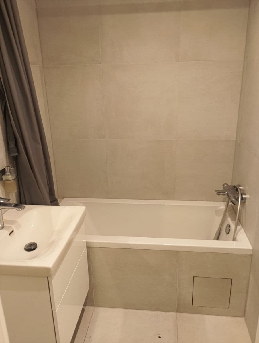 Prenájom bytu 3-izbový 58 m², sídl. Hůrka, Kralupy nad Vltavou, Středočeský kraj Prenájom bytu 3-izbový 58 m², sídl. Hůrka, Kralupy nad Vltavou, Středočeský kraj