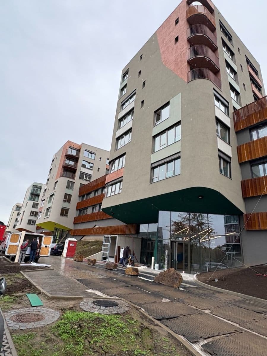 Prenájom bytu 1-izbový 29 m², U Komína, Praha, Praha Prenájom bytu 1-izbový 29 m², U Komína, Praha, Praha