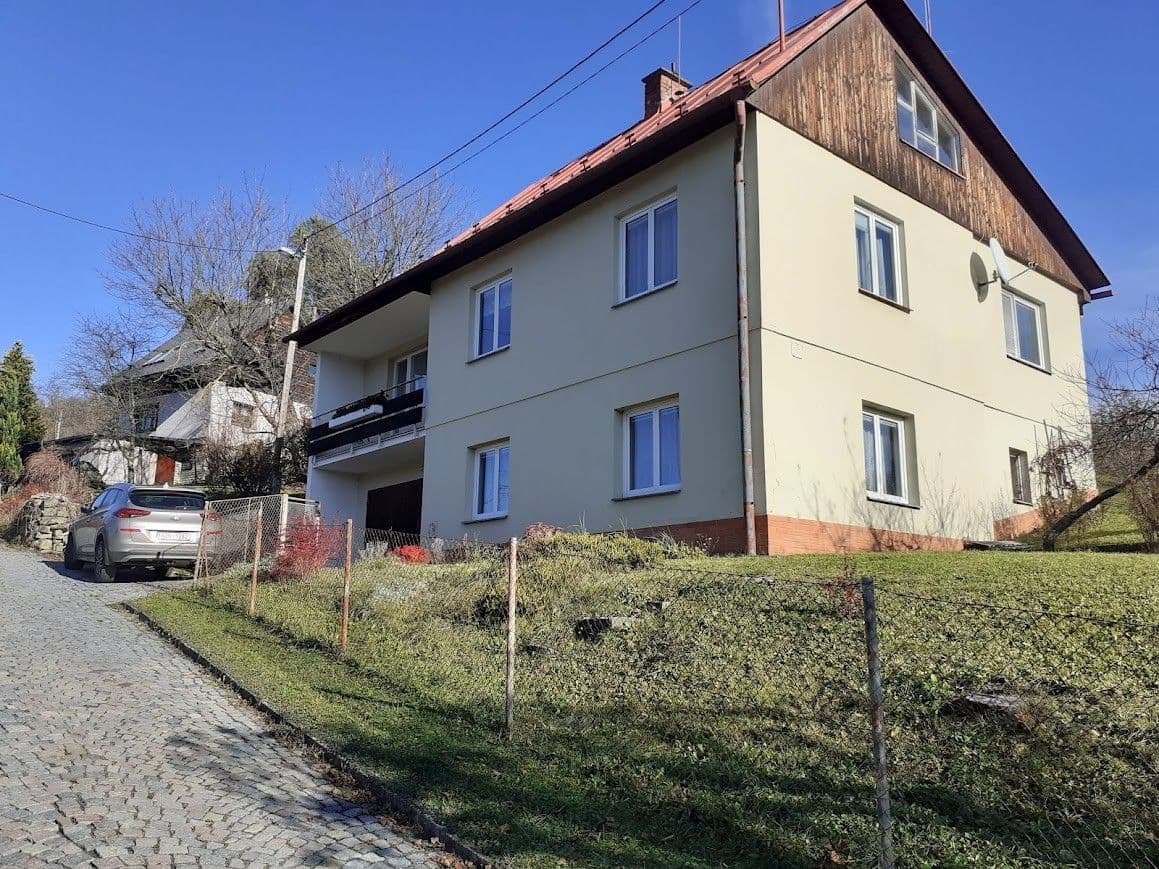 Predaj domu 146 m², pozemek 1.816 m², Hanžlov I, Vsetín, Zlínský kraj Predaj domu 146 m², pozemek 1.816 m², Hanžlov I, Vsetín, Zlínský kraj