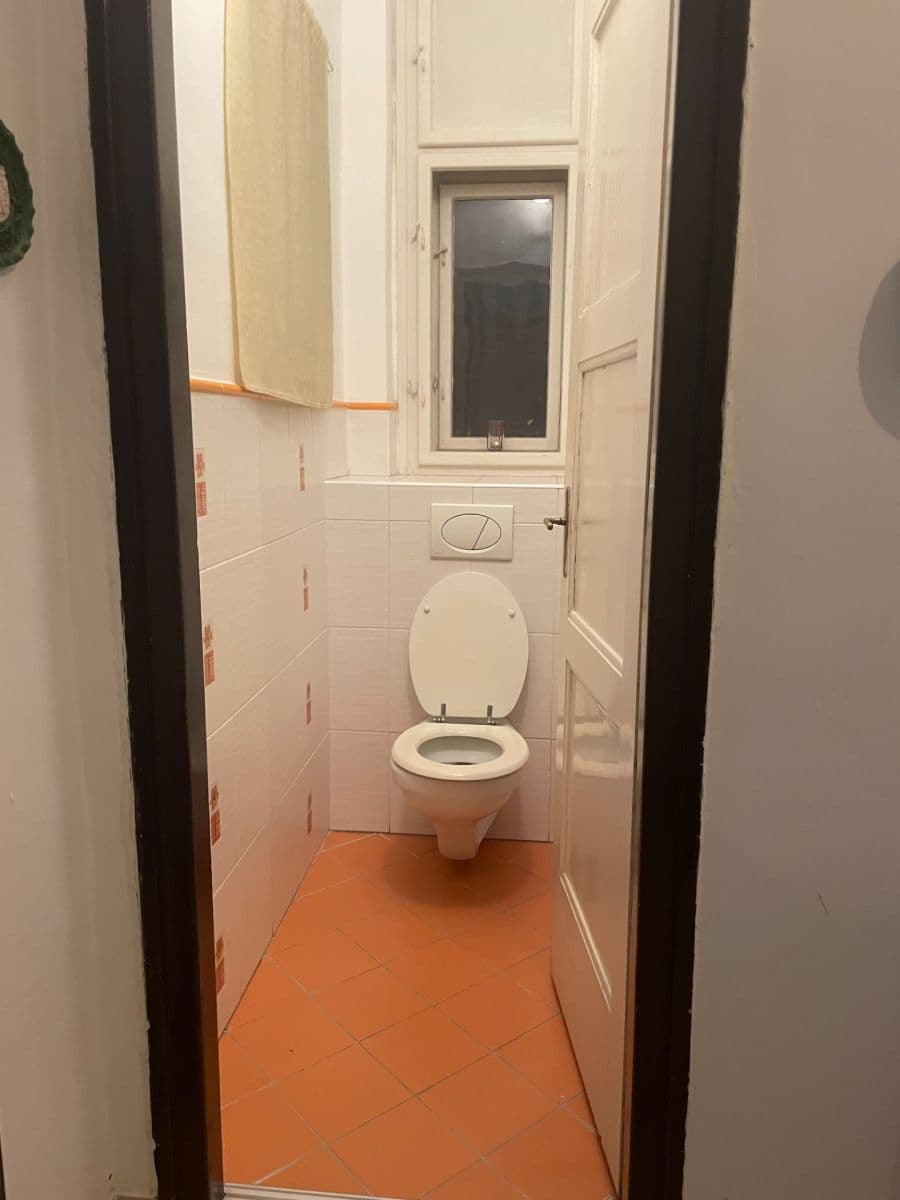 Prenájom bytu 2-izbový 83 m², Drahobejlova, Praha, Praha Prenájom bytu 2-izbový 83 m², Drahobejlova, Praha, Praha