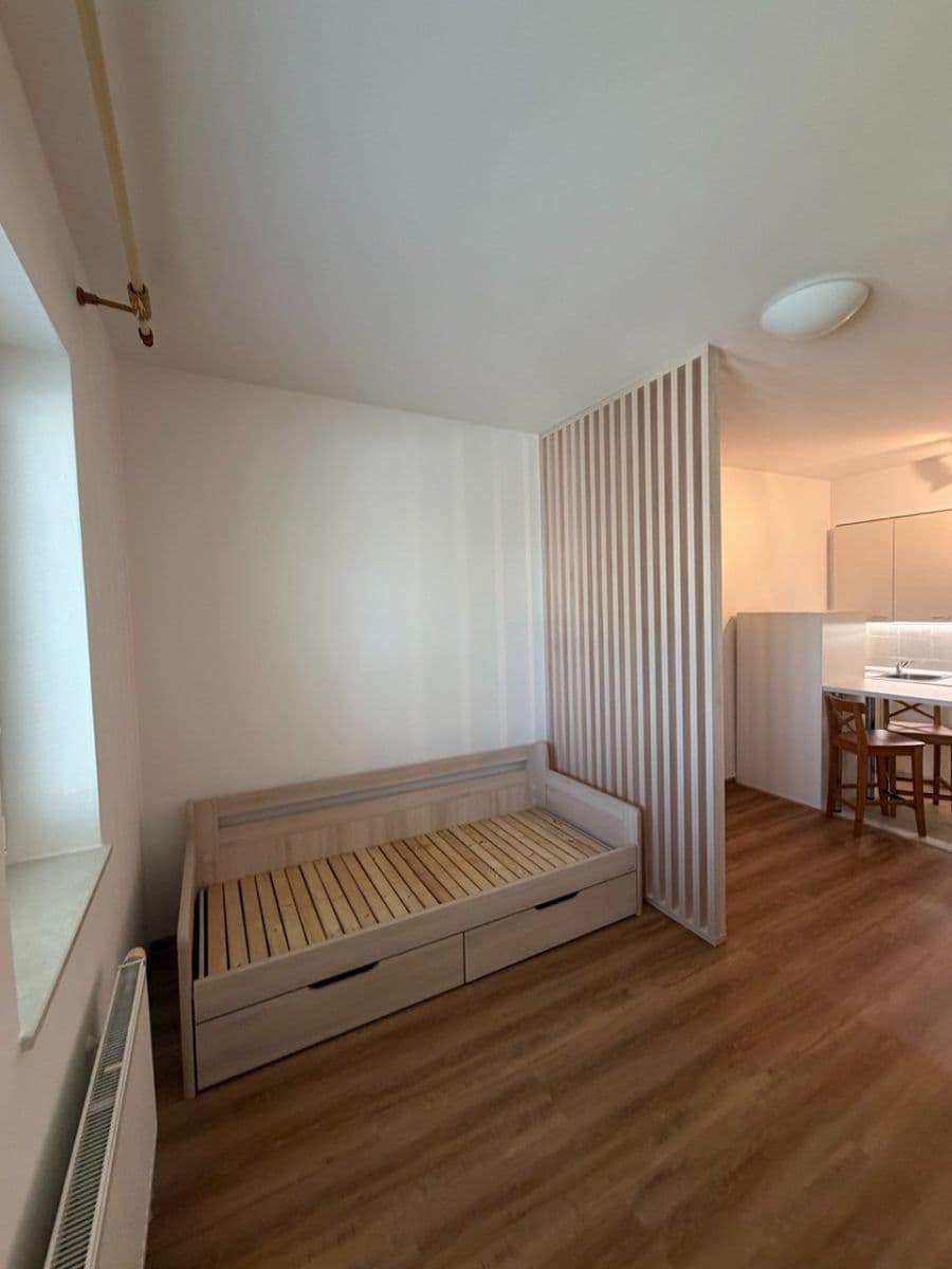 Prenájom bytu 1-izbový 32 m², Oblá, Brno, Jihomoravský kraj Prenájom bytu 1-izbový 32 m², Oblá, Brno, Jihomoravský kraj