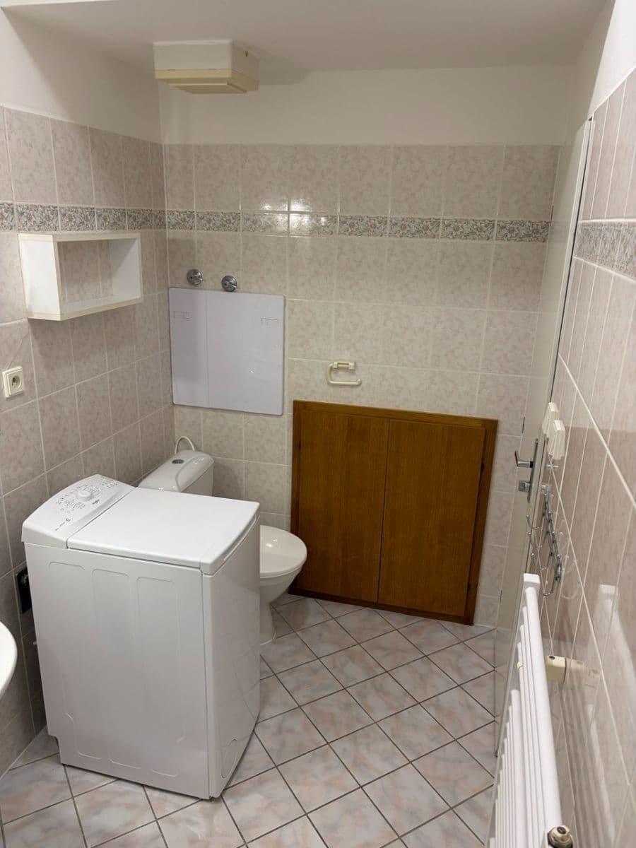 Prenájom bytu 1-izbový 32 m², Oblá, Brno, Jihomoravský kraj Prenájom bytu 1-izbový 32 m², Oblá, Brno, Jihomoravský kraj