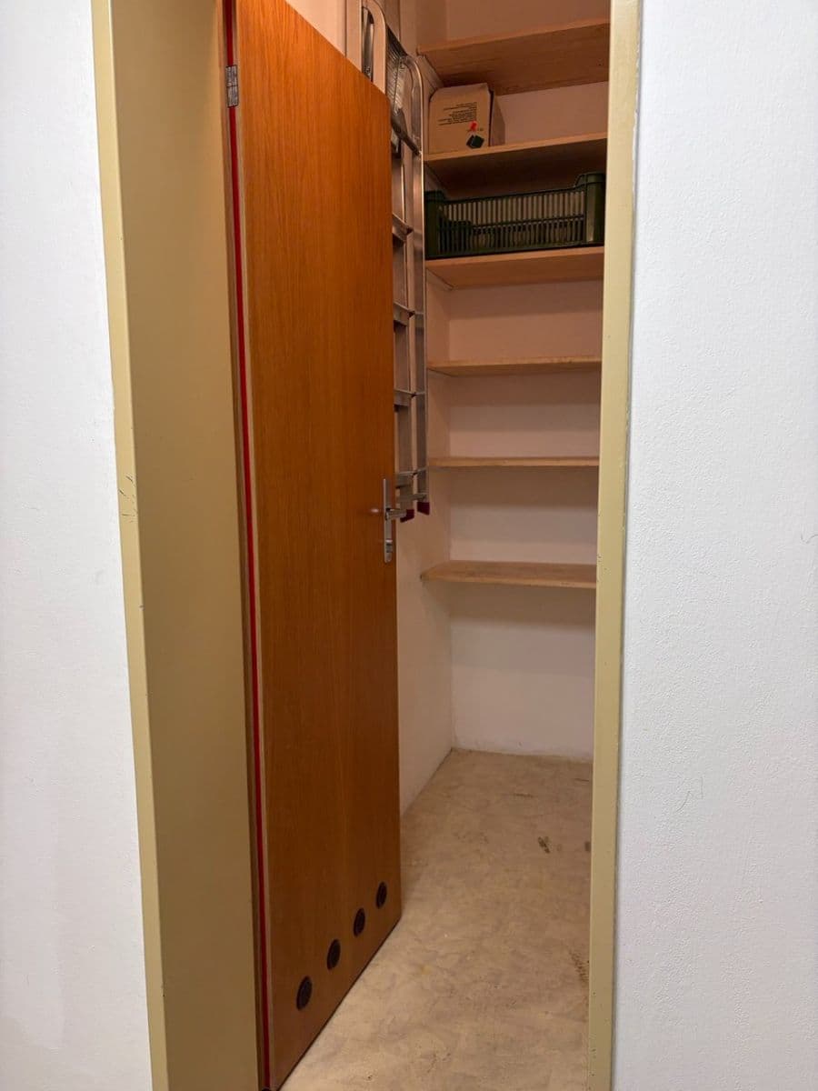 Prenájom bytu 1-izbový 32 m², Oblá, Brno, Jihomoravský kraj Prenájom bytu 1-izbový 32 m², Oblá, Brno, Jihomoravský kraj