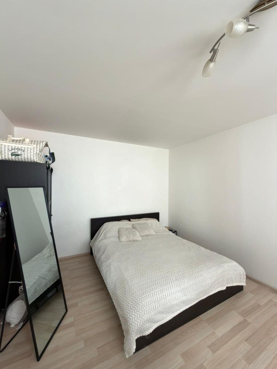 Prenájom bytu 1-izbový 27 m², Kahovská, Praha, Praha Prenájom bytu 1-izbový 27 m², Kahovská, Praha, Praha