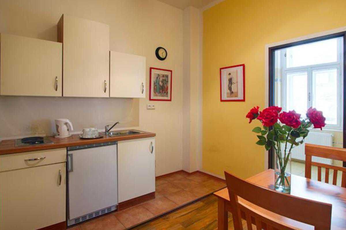 Prenájom bytu 50 m², Kamenická, Praha, Praha Prenájom bytu 50 m², Kamenická, Praha, Praha