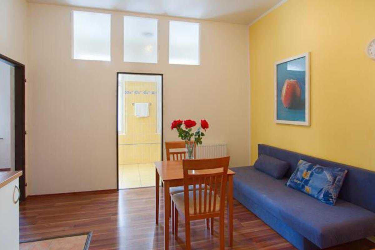 Prenájom bytu 50 m², Kamenická, Praha, Praha Prenájom bytu 50 m², Kamenická, Praha, Praha