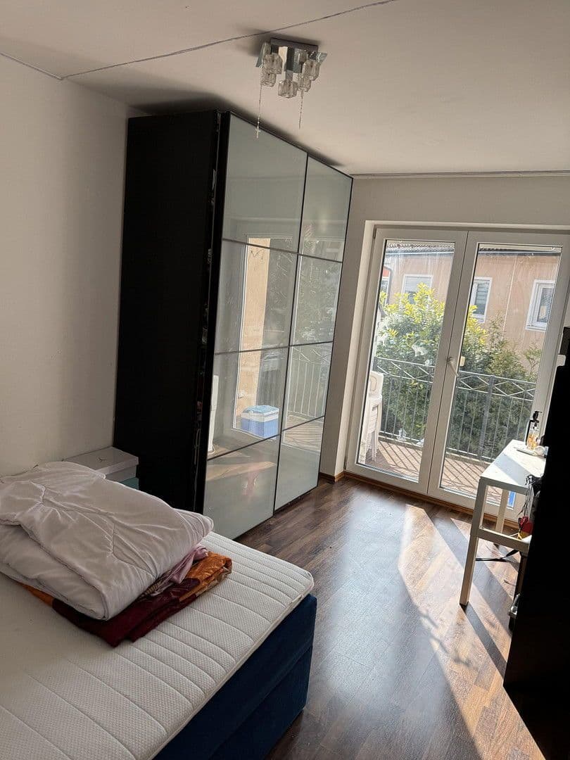 Predaj domu 122 m², pozemek 122 m², Olching, Bavorsko Predaj domu 122 m², pozemek 122 m², Olching, Bavorsko