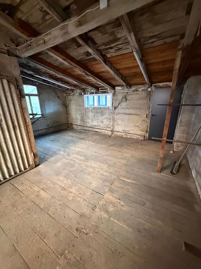 Prenájom nebytového priestoru 35 m², Hindelangerstraße, Stuttgar, Untertürkheim, Bádensko-Wurttembersko Prenájom nebytového priestoru 35 m², Hindelangerstraße, Stuttgar, Untertürkheim, Bádensko-Wurttembersko