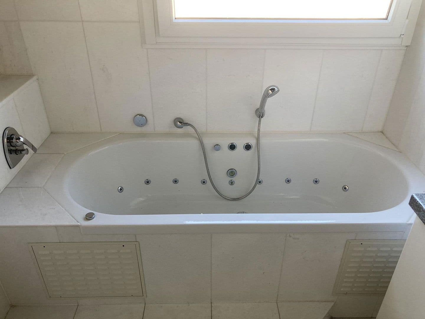 Prenájom bytu 4-izbový 109 m², Waldstraße 3, Kenn, Porýnie-Falcko Prenájom bytu 4-izbový 109 m², Waldstraße 3, Kenn, Porýnie-Falcko