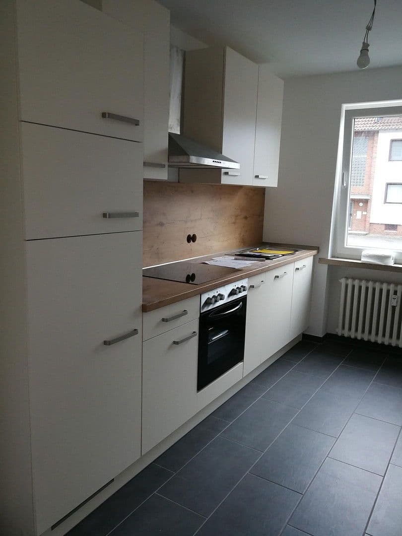 Prenájom bytu 3-izbový 70 m², Giesen, Dolné Sasko Prenájom bytu 3-izbový 70 m², Giesen, Dolné Sasko