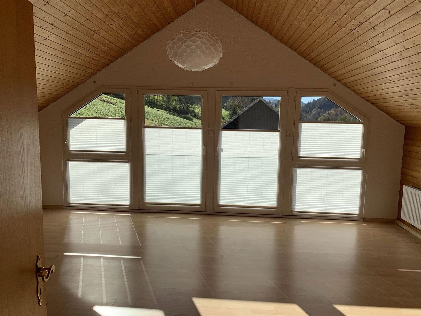 Predaj domu 236 m², pozemek 692 m², Hirschenweg 14, Buchenbach, Bádensko-Wurttembersko Predaj domu 236 m², pozemek 692 m², Hirschenweg 14, Buchenbach, Bádensko-Wurttembersko