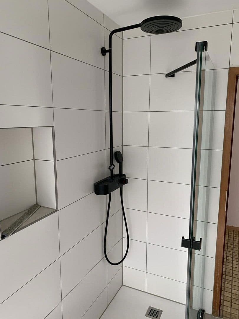 Predaj domu 236 m², pozemek 692 m², Hirschenweg 14, Buchenbach, Bádensko-Wurttembersko Predaj domu 236 m², pozemek 692 m², Hirschenweg 14, Buchenbach, Bádensko-Wurttembersko