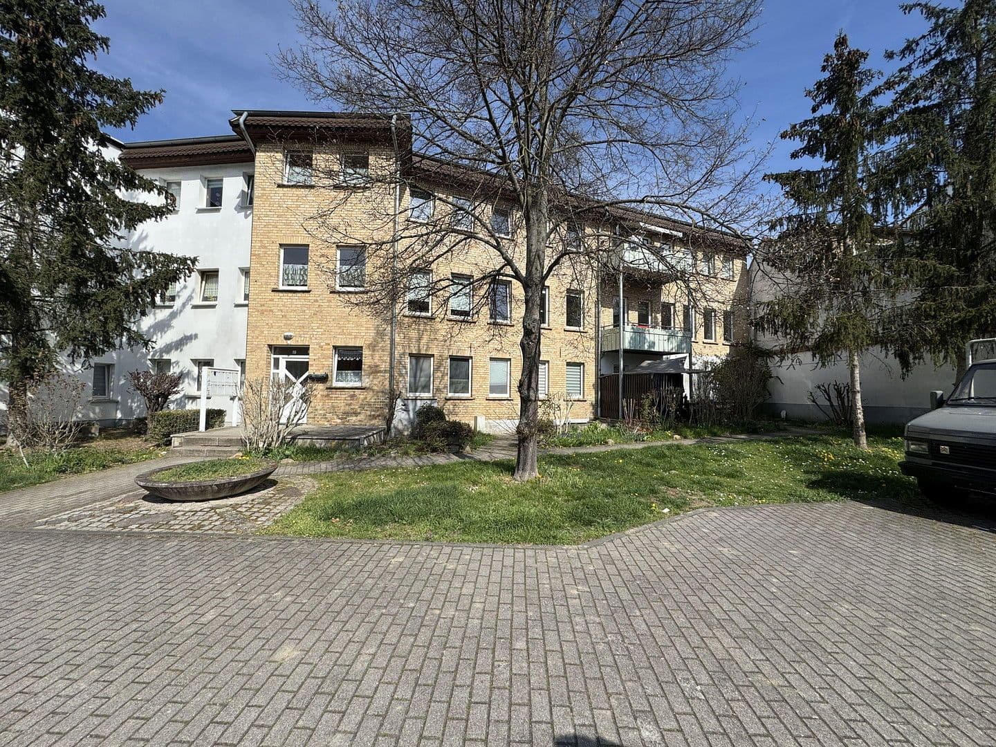 Prenájom bytu 2-izbový 69 m², Leipziger Straße 19, Schkeuditz, Sasko Prenájom bytu 2-izbový 69 m², Leipziger Straße 19, Schkeuditz, Sasko