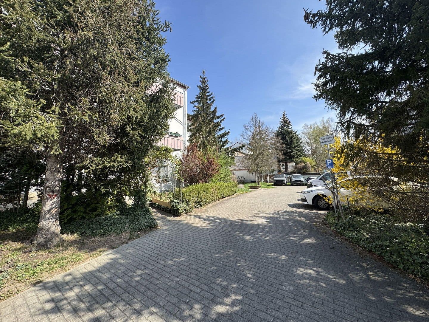 Prenájom bytu 3-izbový 84 m², Leipziger Straße 19, Schkeuditz, Sasko Prenájom bytu 3-izbový 84 m², Leipziger Straße 19, Schkeuditz, Sasko