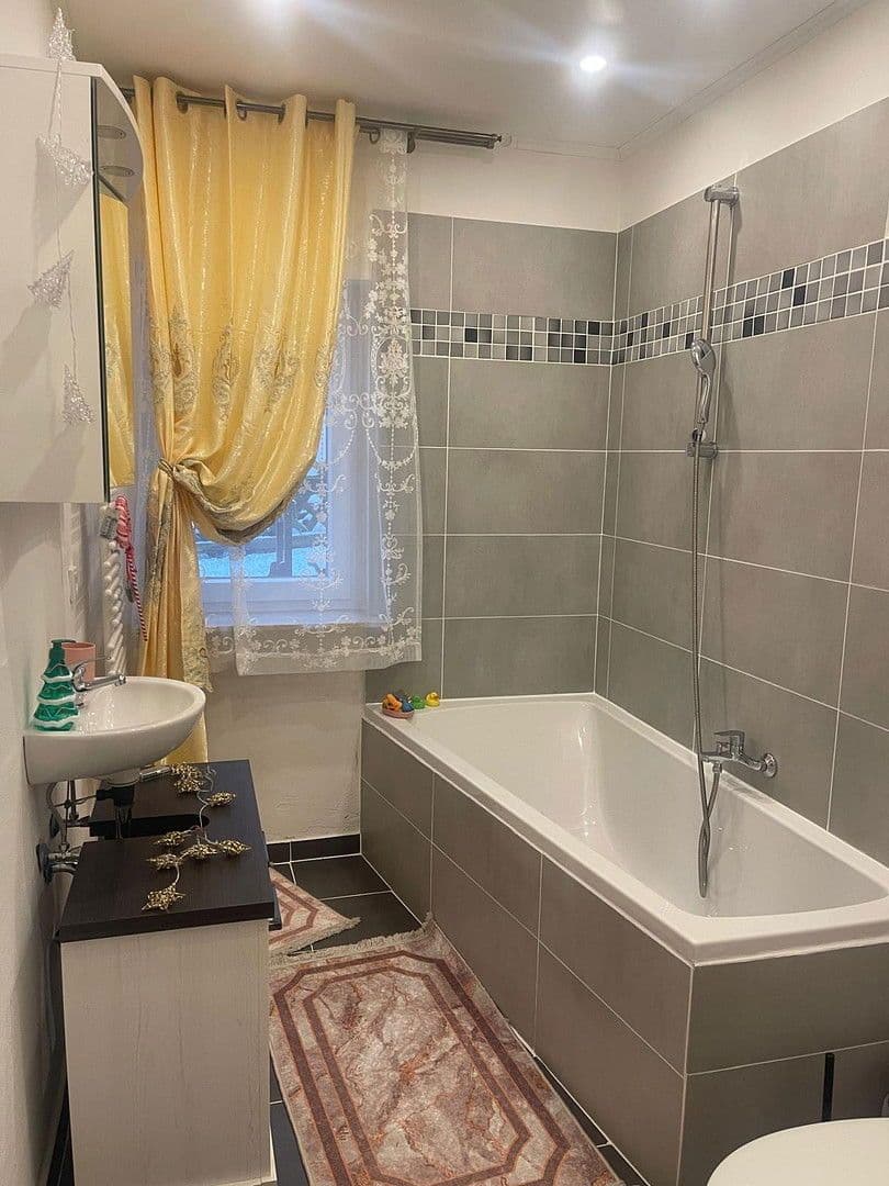 Predaj domu 140 m², pozemek 416 m², Mücke, Hesensko Predaj domu 140 m², pozemek 416 m², Mücke, Hesensko