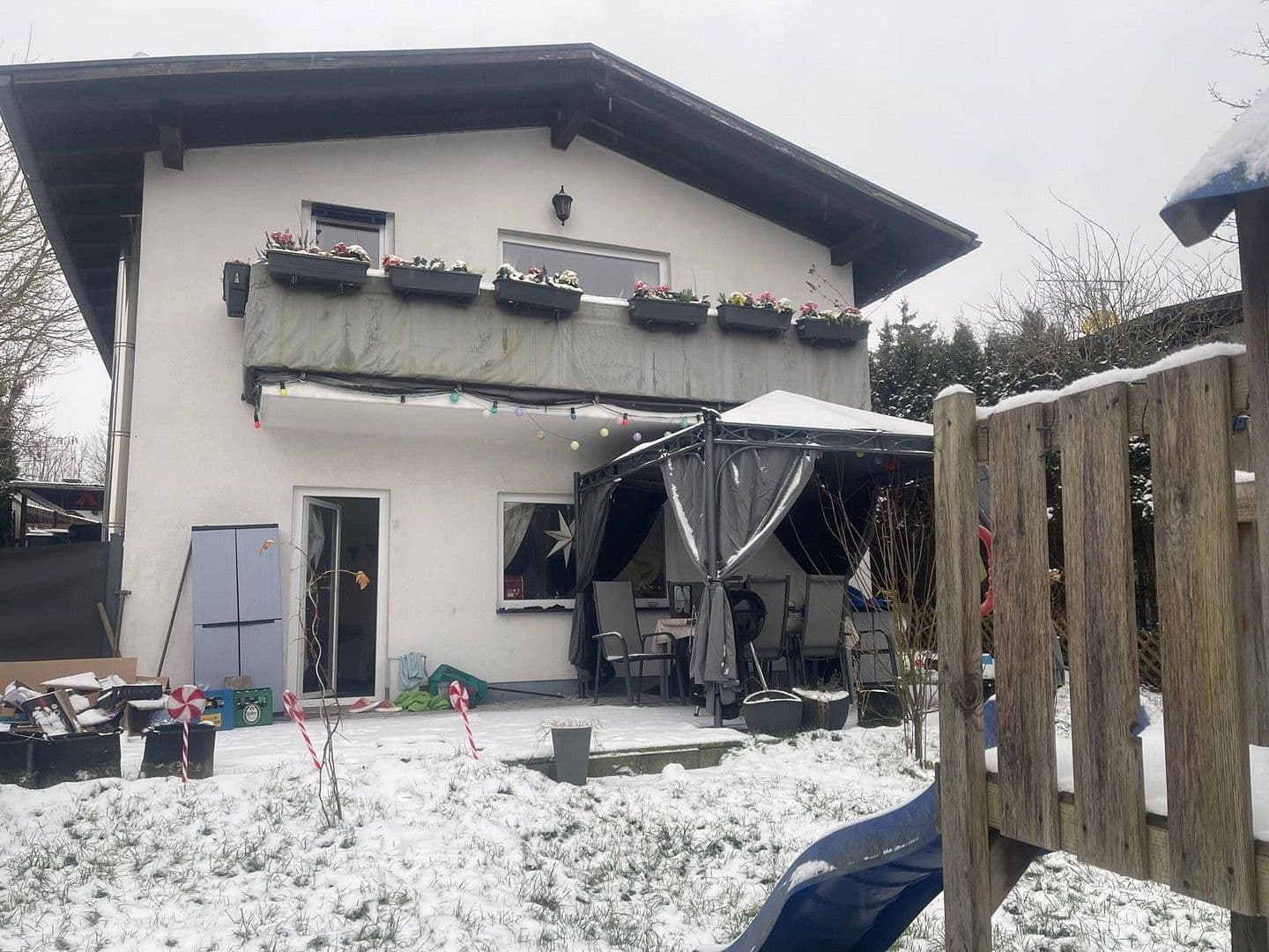 Predaj domu 140 m², pozemek 416 m², Mücke, Hesensko Predaj domu 140 m², pozemek 416 m², Mücke, Hesensko