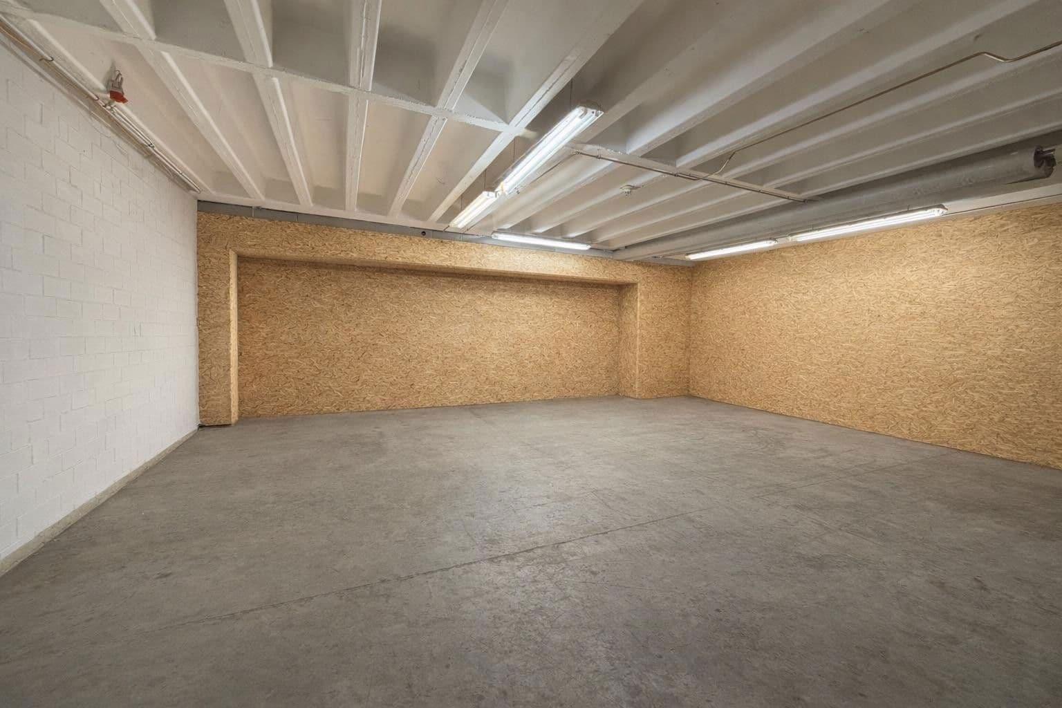 Prenájom nebytového priestoru 60 m², Dieselstrasse 1, Rottenburg a. d. Laaber, Bavorsko Prenájom nebytového priestoru 60 m², Dieselstrasse 1, Rottenburg a. d. Laaber, Bavorsko