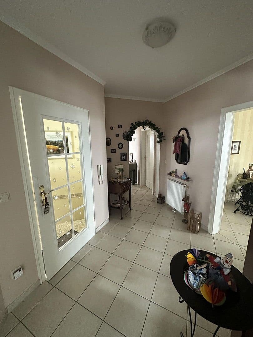 Predaj domu 230 m², pozemek 809 m², Volkmarsen, Hesensko Predaj domu 230 m², pozemek 809 m², Volkmarsen, Hesensko