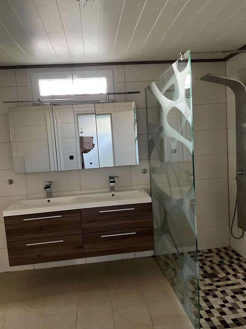 Prenájom domu 88 m², pozemek 42 m², Frankenthal, Porýnie-Falcko Prenájom domu 88 m², pozemek 42 m², Frankenthal, Porýnie-Falcko