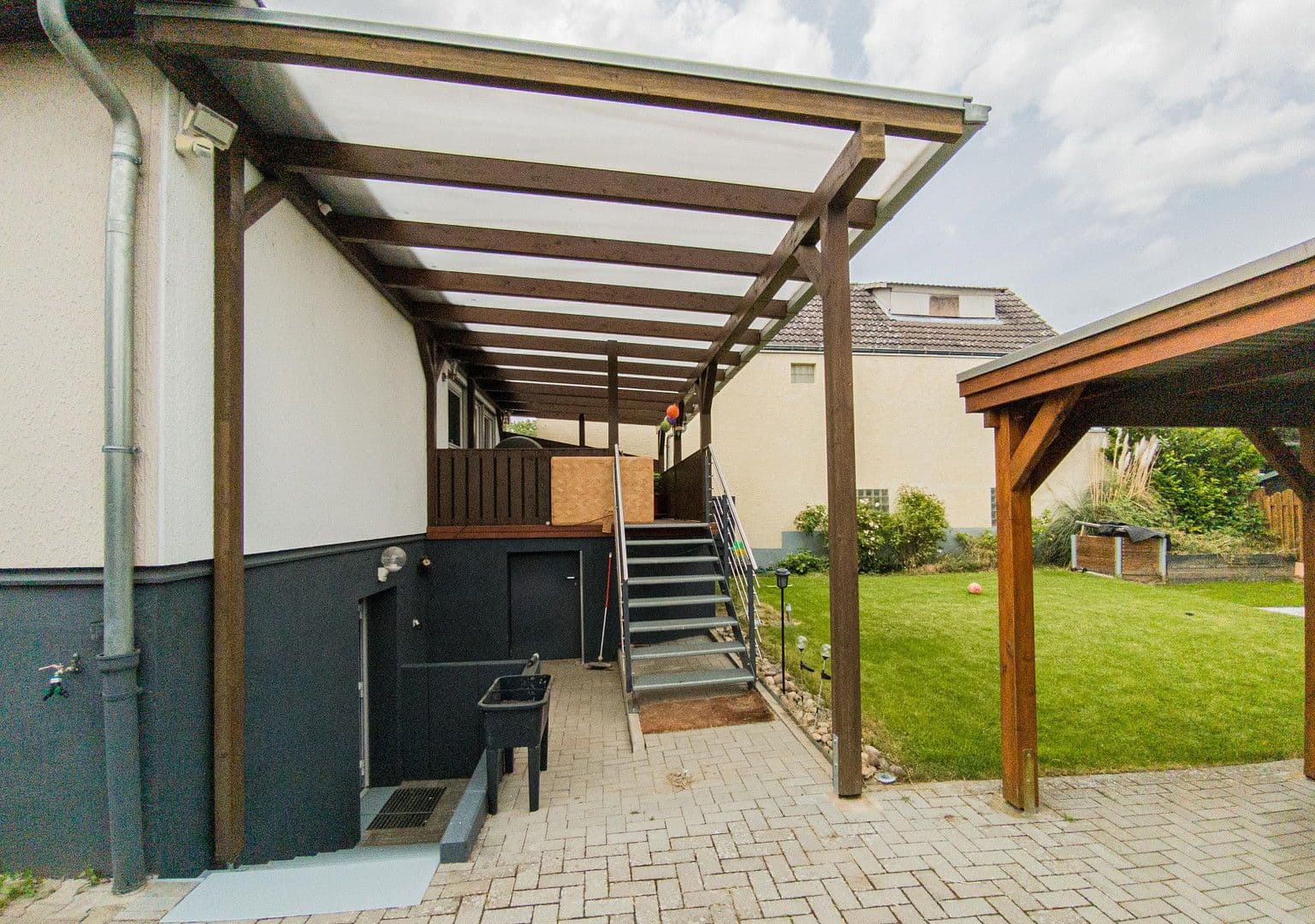 Predaj domu 147 m², pozemek 453 m², Friedberg (Hessen), Hesensko Predaj domu 147 m², pozemek 453 m², Friedberg (Hessen), Hesensko