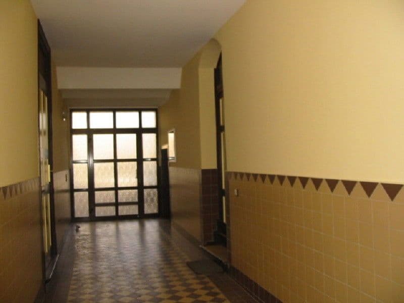 Prenájom bytu 4-izbový 105 m², Eisenbahnstraße 46, Eberswalde, Brandenbursko Prenájom bytu 4-izbový 105 m², Eisenbahnstraße 46, Eberswalde, Brandenbursko